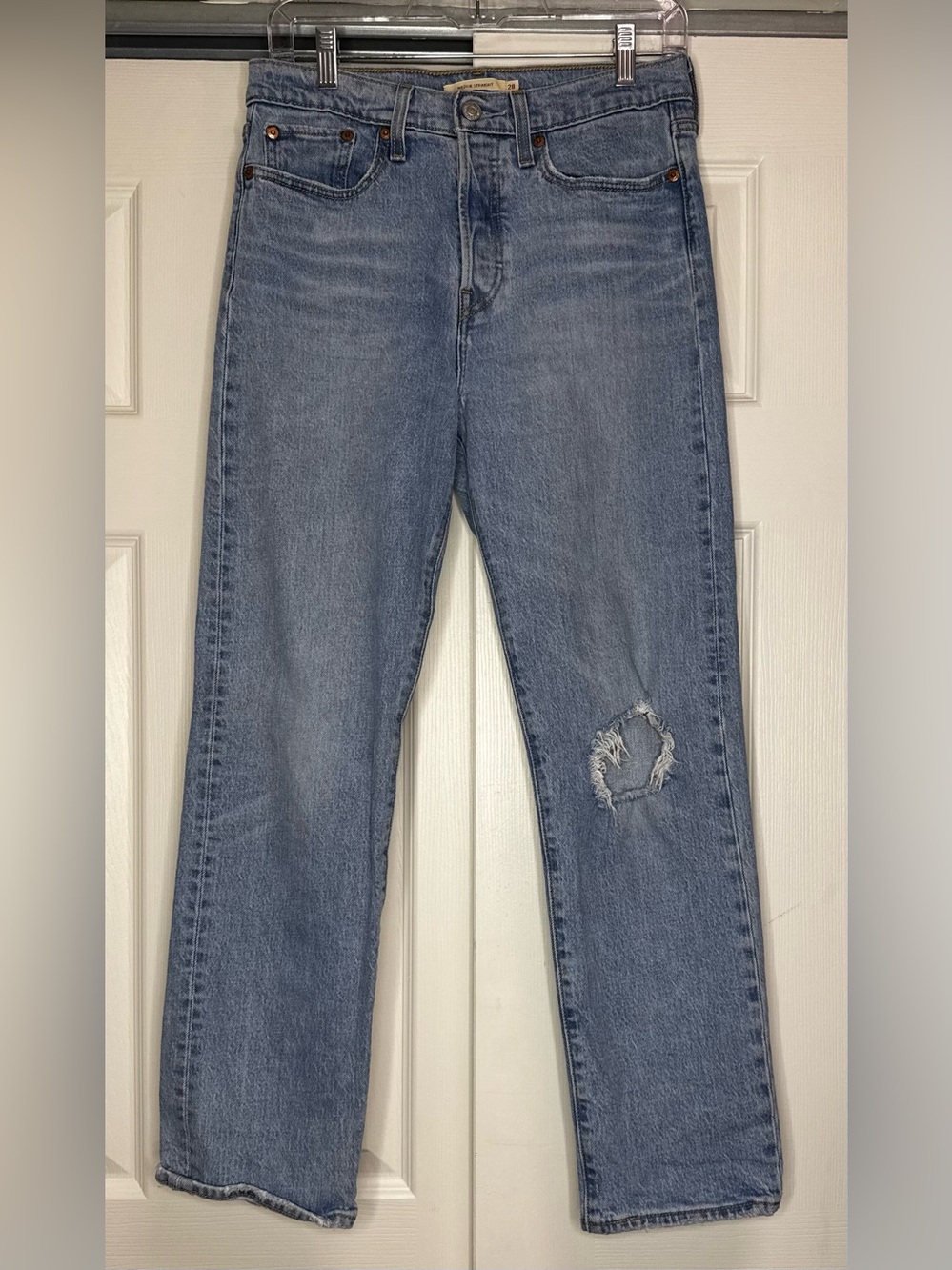 Levi's Light Wash Wedgie Straight Distressed Jeans - Size 28